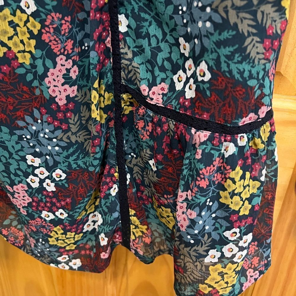 Loft size S petite floral dress with sheer sleeves - Picture 12 of 12